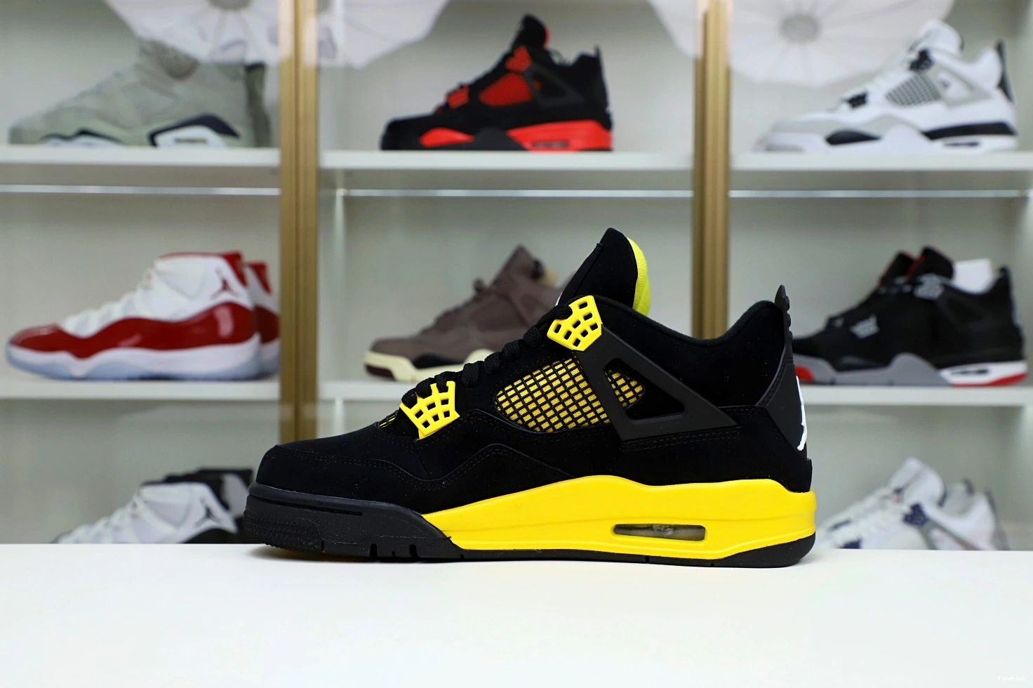 Air Jordan  Jordan4 2023 thunder 0926